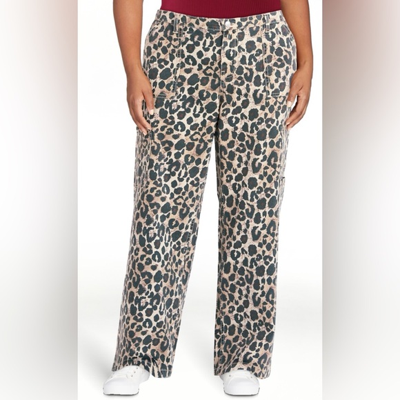 No Boundaries Leopard Animal Print Women's Cargo Wide Leg Pants - XL - Picture 2 of 7